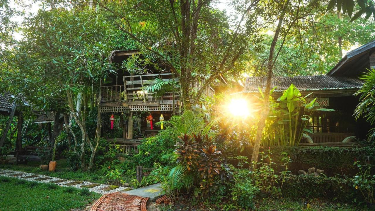 Tongluang Inthanon Homestay โต้งหลวงอินทนนท์โฮมสเตย์ Chom Thong Esterno foto