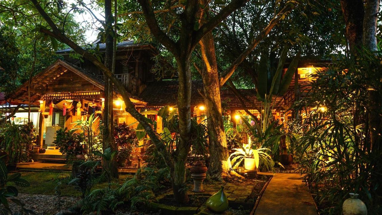 Tongluang Inthanon Homestay โต้งหลวงอินทนนท์โฮมสเตย์ Chom Thong Esterno foto