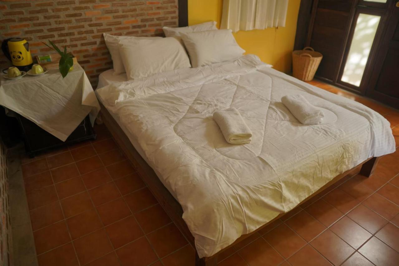 Tongluang Inthanon Homestay โต้งหลวงอินทนนท์โฮมสเตย์ Chom Thong Esterno foto
